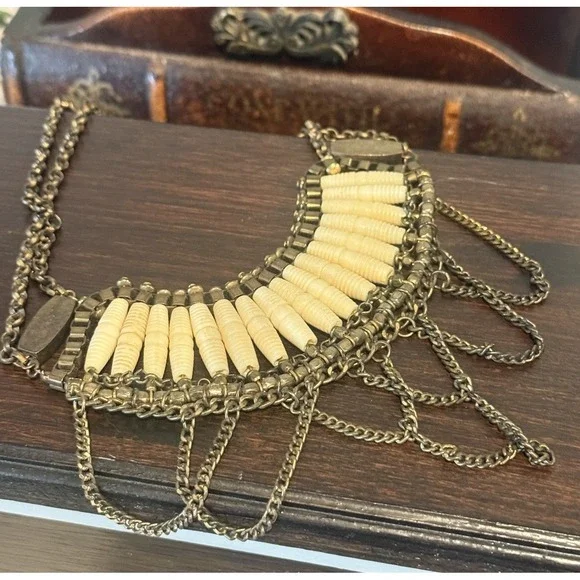 Boho Statement Bib Necklace Cream Beads Draped Chain Gold Tone - Picture 3 of 3